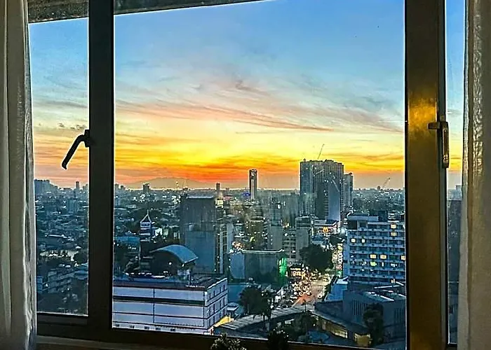 Timog Vibe: Relax And Roam Qc Hotel 3*