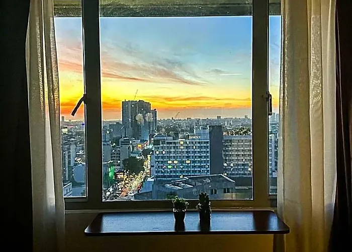 Timog Vibe: Relax And Roam Qc Hotel 3*