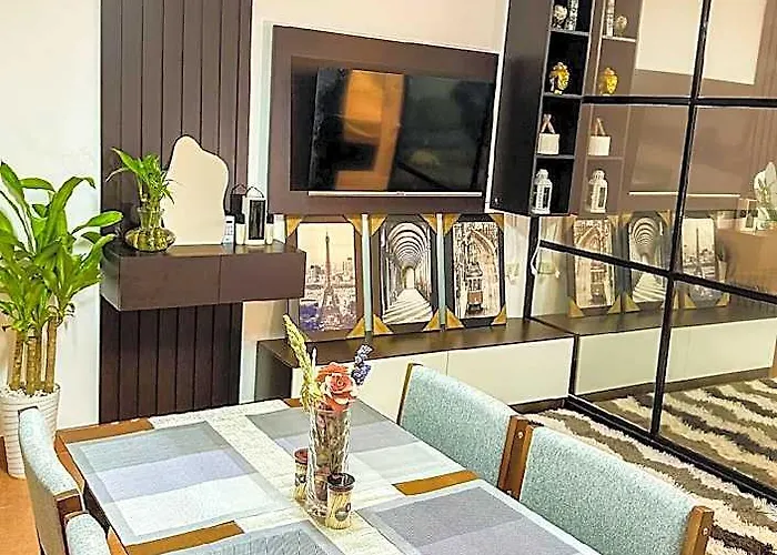 Hotel Timog Vibe: Relax And Roam Qc Manila