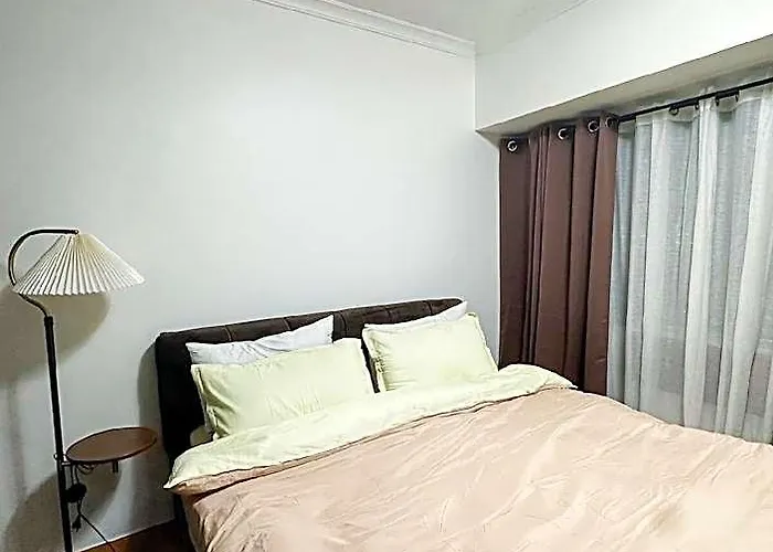 Timog Vibe: Relax And Roam Qc