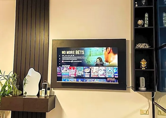 Timog Vibe: Relax And Roam Qc 3* Manila